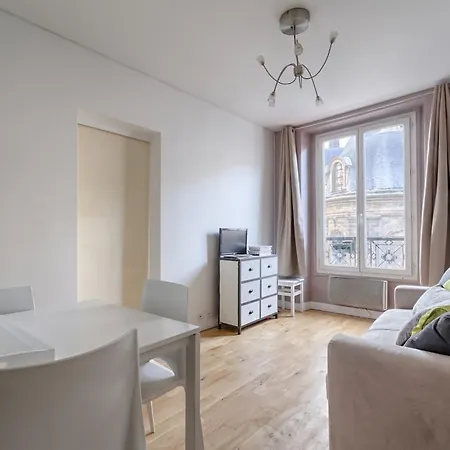 Apartment Nice Canal Saint Martin