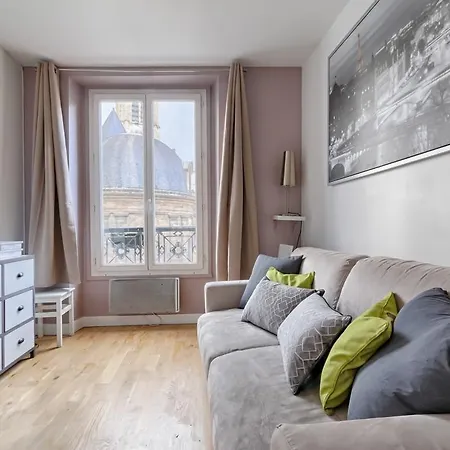 Apartment Nice Canal Saint Martin Paris