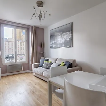 Nice Canal Saint Martin Apartment Paris